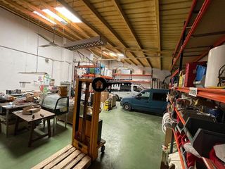 Local comercial en venta en Santa Cruz - Industria - Polígono Campollano en Albacete