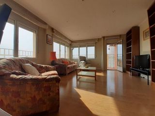 Piso en alquiler en Hospital - Parque sur en Albacete