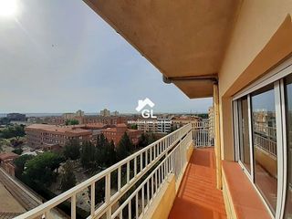 Piso en alquiler en Hospital - Parque sur en Albacete