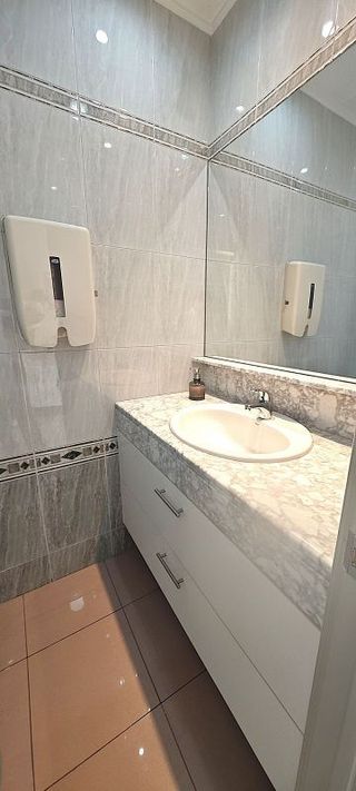 Local comercial en alquiler en Les Corts en Barcelona