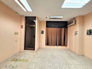 Local comercial en venta en Martorell