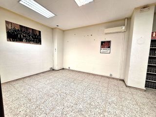Local comercial en venta en Martorell