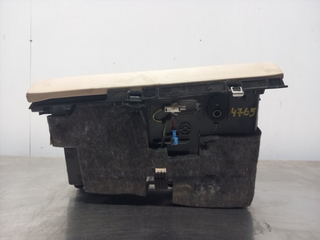 GUANTERA MERCEDES-BENZ CLASE E (BM 212) LIM. OM64