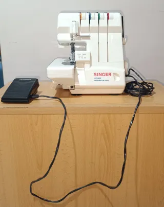 Máquina de coser Singer 14T948DS