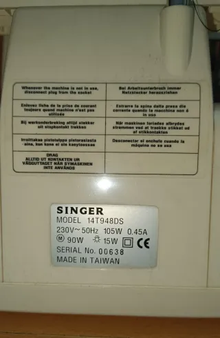Máquina de coser Singer 14T948DS
