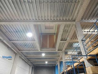 Nave industrial en venta en Santa Eulàlia de Ronçana