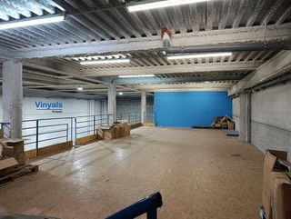 Nave industrial en venta en Santa Eulàlia de Ronçana