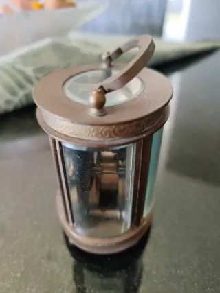 Reloj de sobremesa antiguo