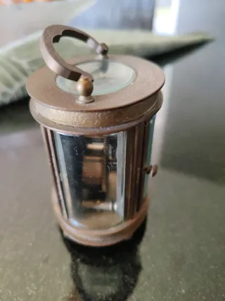 Reloj de sobremesa antiguo