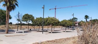 Local comercial en venta en Montequinto en Dos Hermanas