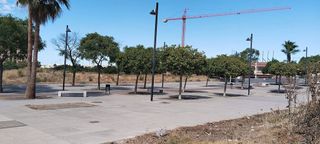 Local comercial en venta en Montequinto en Dos Hermanas