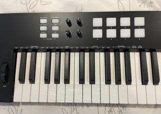 Teclado MIDI Alesis V49 USB