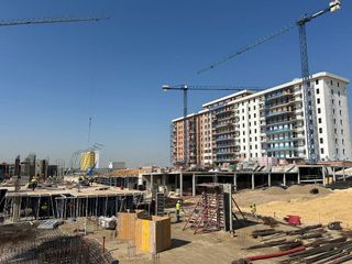 Local comercial en venta en Montequinto en Dos Hermanas