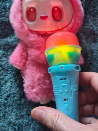 Boneco Labubu Rosa Musical Novo