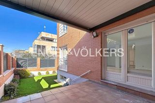Chalet en alquiler en Peñagrande en Madrid