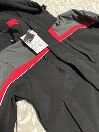 Chaqueta Impermeable Mader