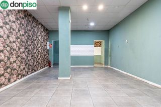 Local comercial en venta en Las Tres Cruces en Armilla