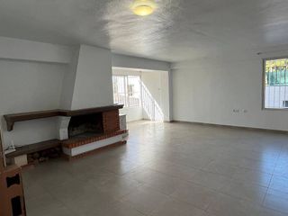 Chalet en venta en Peña de las Águilas en Elche