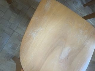 Mesa de madera y 3 sillas