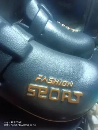 Zuecos negros hombre nuevos