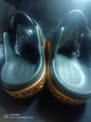 Zuecos negros hombre nuevos