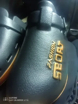 Zuecos negros hombre nuevos