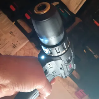 Taladro de impacto 24V con 2 baterías