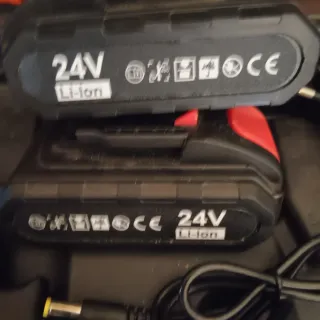 Taladro de impacto 24V con 2 baterías