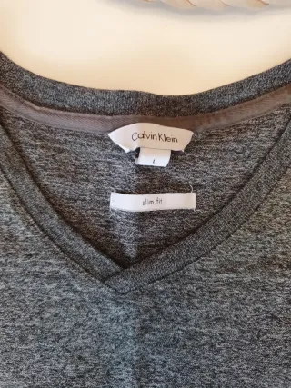 Camiseta Calvin Klein gris V