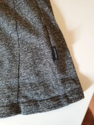 Camiseta Calvin Klein gris V