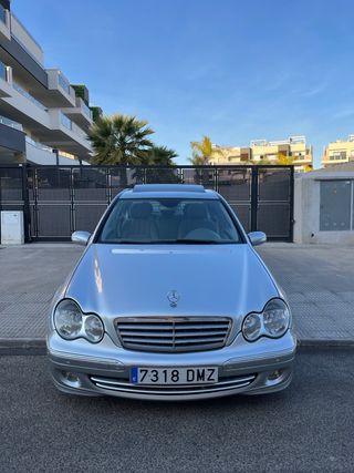 Mercedes-Benz Clase C 2005