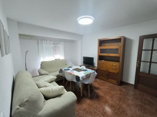 Se ALQUILA HABITACION EN SANTA ROSA , EL AVELLANO