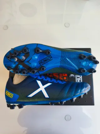 Botas Fútbol Munich Arenga AG Azul. Talla 43