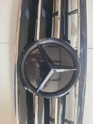 #Rejilla Delantera Mercedes W203 Sport Black