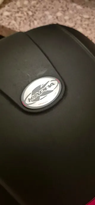 Baúl Moto Kappa Negro/Rojo