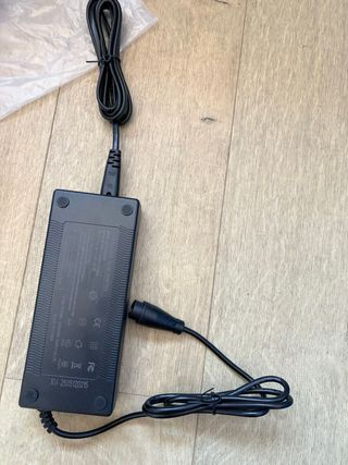 Cargador Dualtron Mini Nuevo