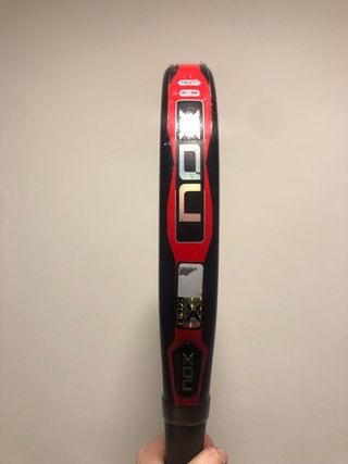 Pala de padel Nox AT10 Genius 18k de Agustin Tapia