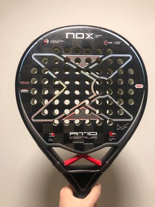 Pala de padel Nox AT10 Genius 18k de Agustin Tapia