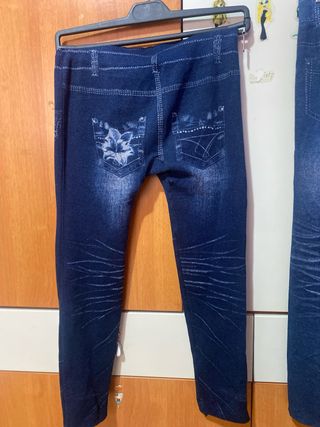 Dos Mallas tejanas con rotos y flor Talla M