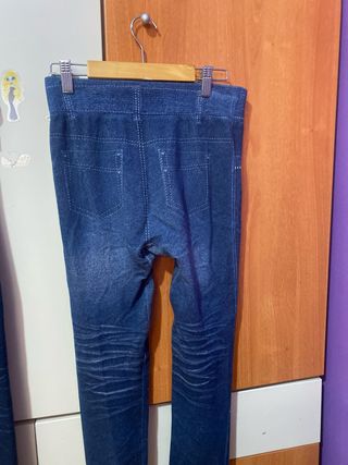 Dos Mallas tejanas con rotos y flor Talla M