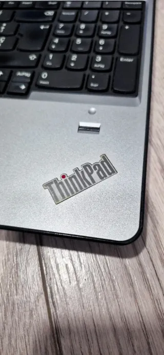 Lenovo Thinkpad E570 • i5 • SSD