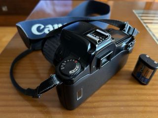 2 fotocamere Canon analogica e digitale + 3 obiettivi