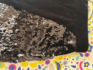 Falda Zara Negra terciopelo con Lentejuelas negras