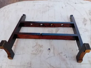 Hachero portavelas antiguo madera oscuro