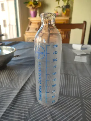 Biberón antiguo de cristal marca Labor Higienico