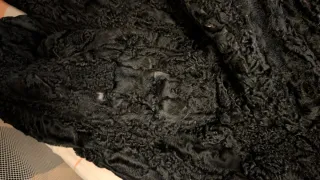 Abrigo de astracán negro