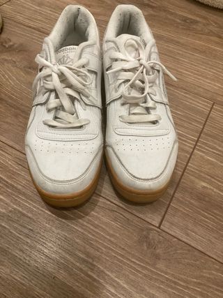 Zapatillas Reebok Blancas y Marrones