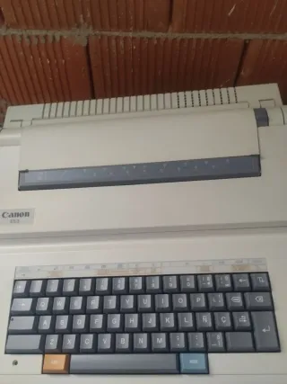 Máquina de escribir eléctrica Canon ES3