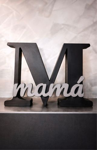 Letra M con nombre Mamá