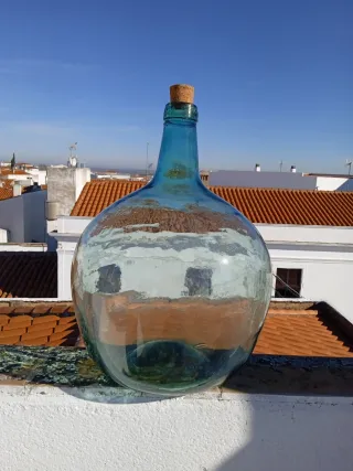 Damajuana antigua de bodegas